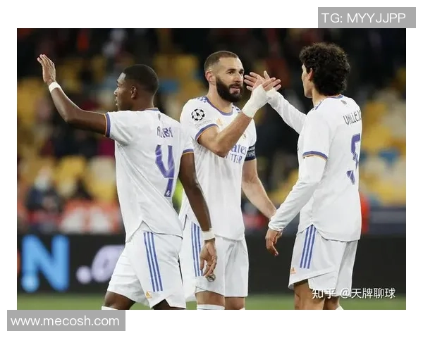 银河战舰中的足球巨星如何在绿茵场上闪耀光芒与荣耀